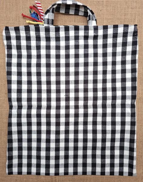 Einkaufstasche hinten