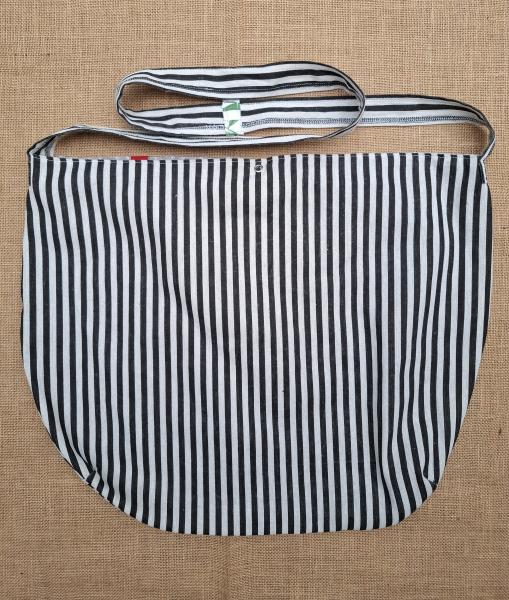 Umhängetasche hinten